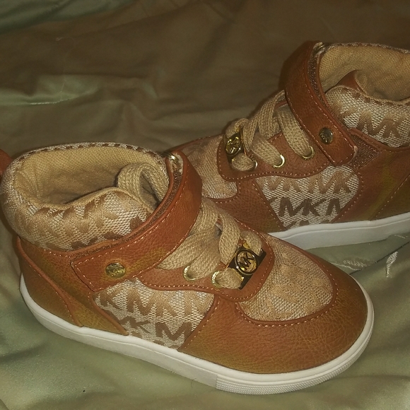 michael kors newborn shoes